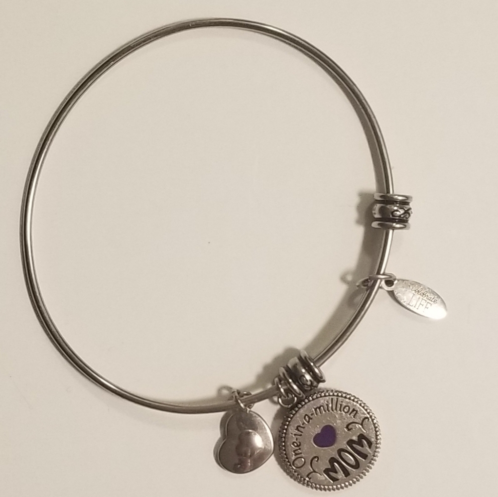 One in a million mom charm bracelet